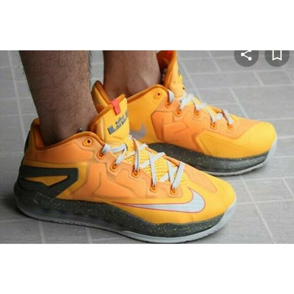 NIKE MAX LEBRON XI LOW MENS SNEAKER MANGO SIZE 11.5
